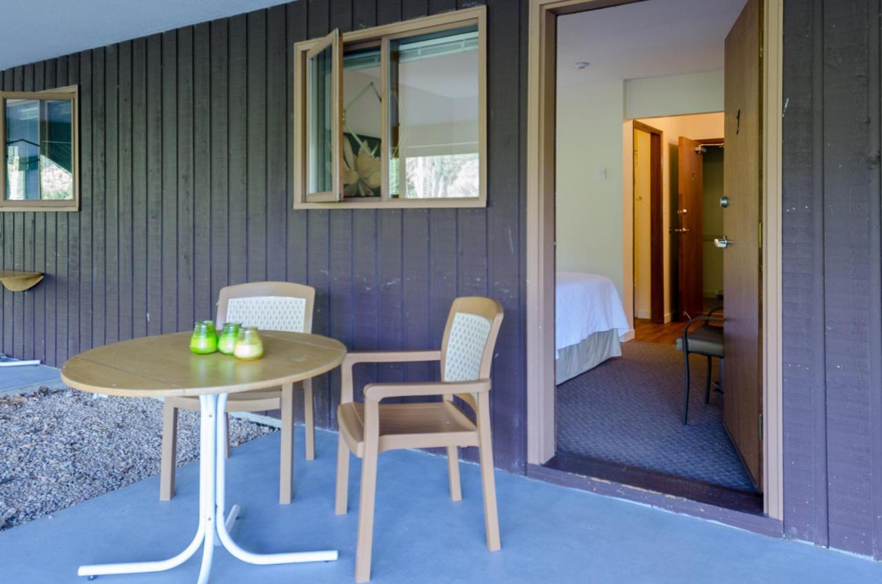 Kaleden St Andrews By The Lake Golf Resort מראה חיצוני תמונה