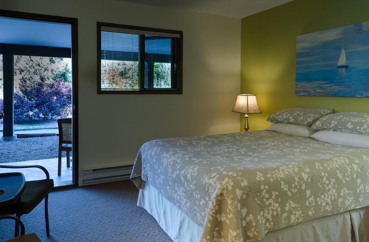 Kaleden St Andrews By The Lake Golf Resort מראה חיצוני תמונה