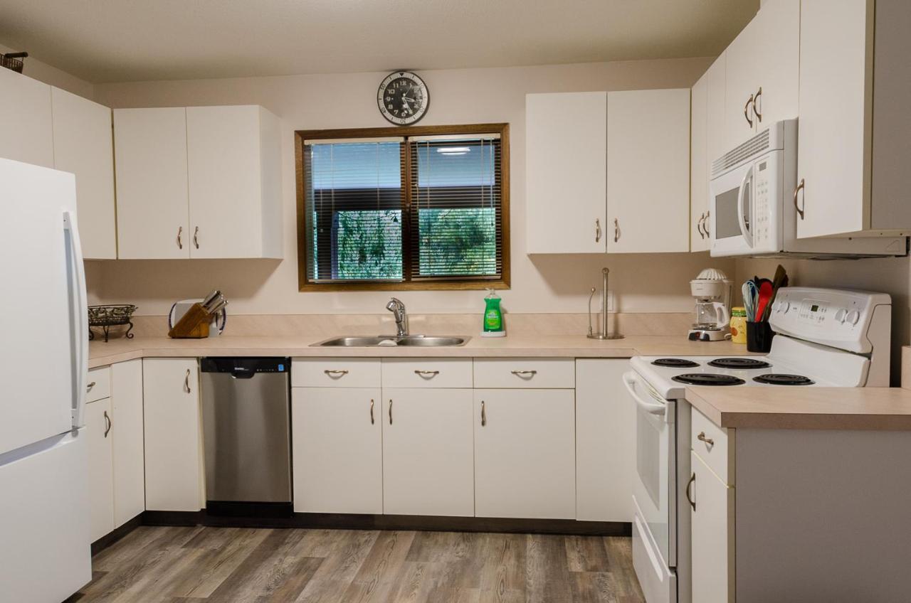Kaleden St Andrews By The Lake Golf Resort מראה חיצוני תמונה