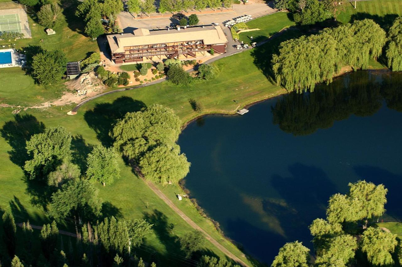 Kaleden St Andrews By The Lake Golf Resort מראה חיצוני תמונה